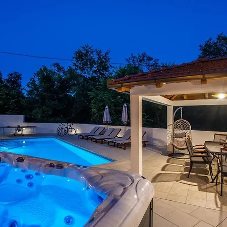 Vip With Heated Pool & Jacuzzi *