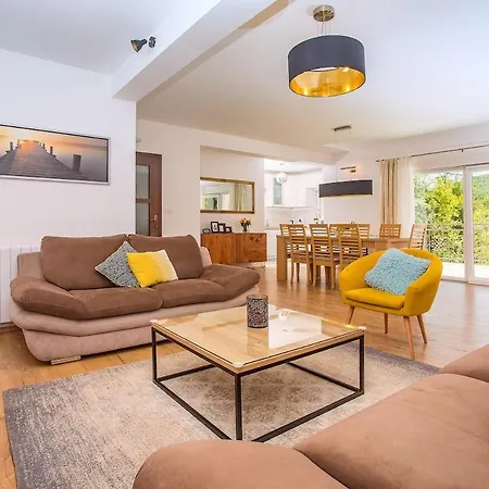 Vip With Heated Pool & Jacuzzi Vila Runovic