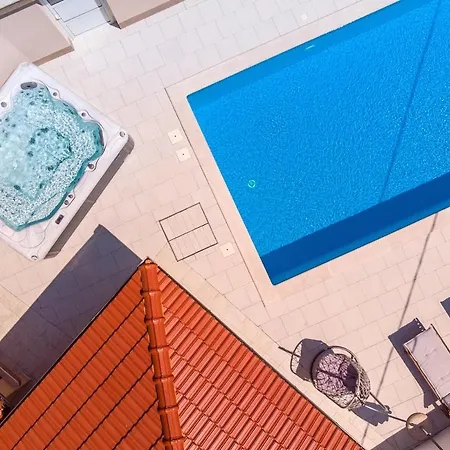 Vip With Heated Pool & Jacuzzi *