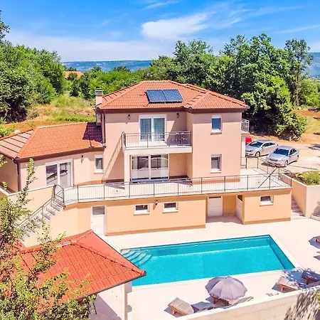 Vip With Heated Pool & Jacuzzi Βίλα